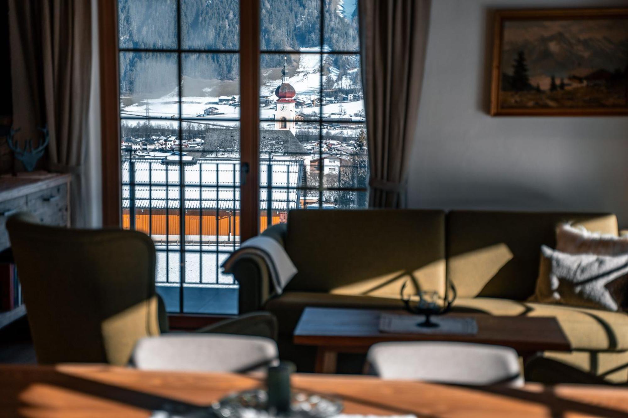 Chalet Wildruh Ried im Zillertal Luaran gambar