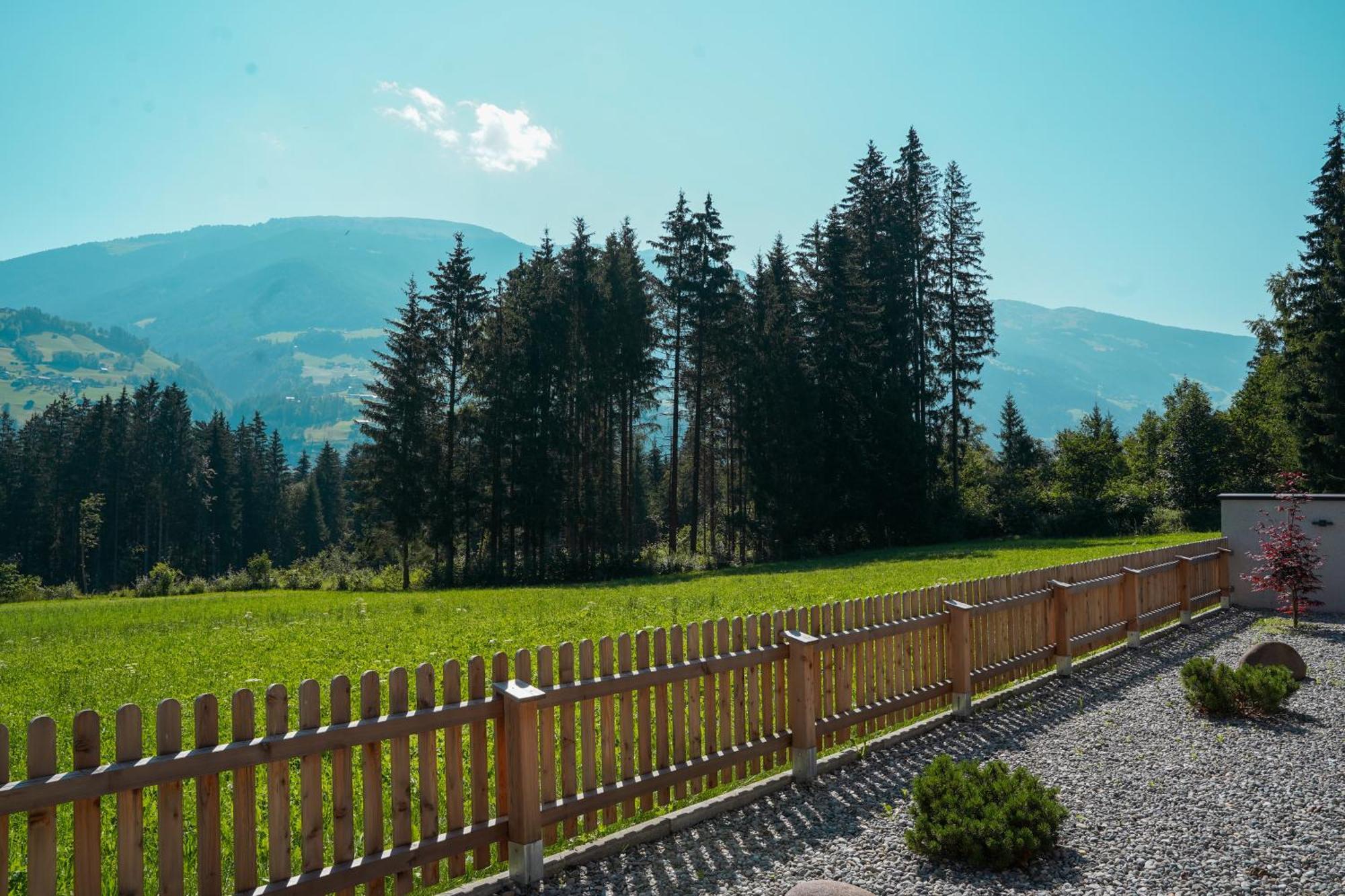 Chalet Wildruh Ried im Zillertal Luaran gambar